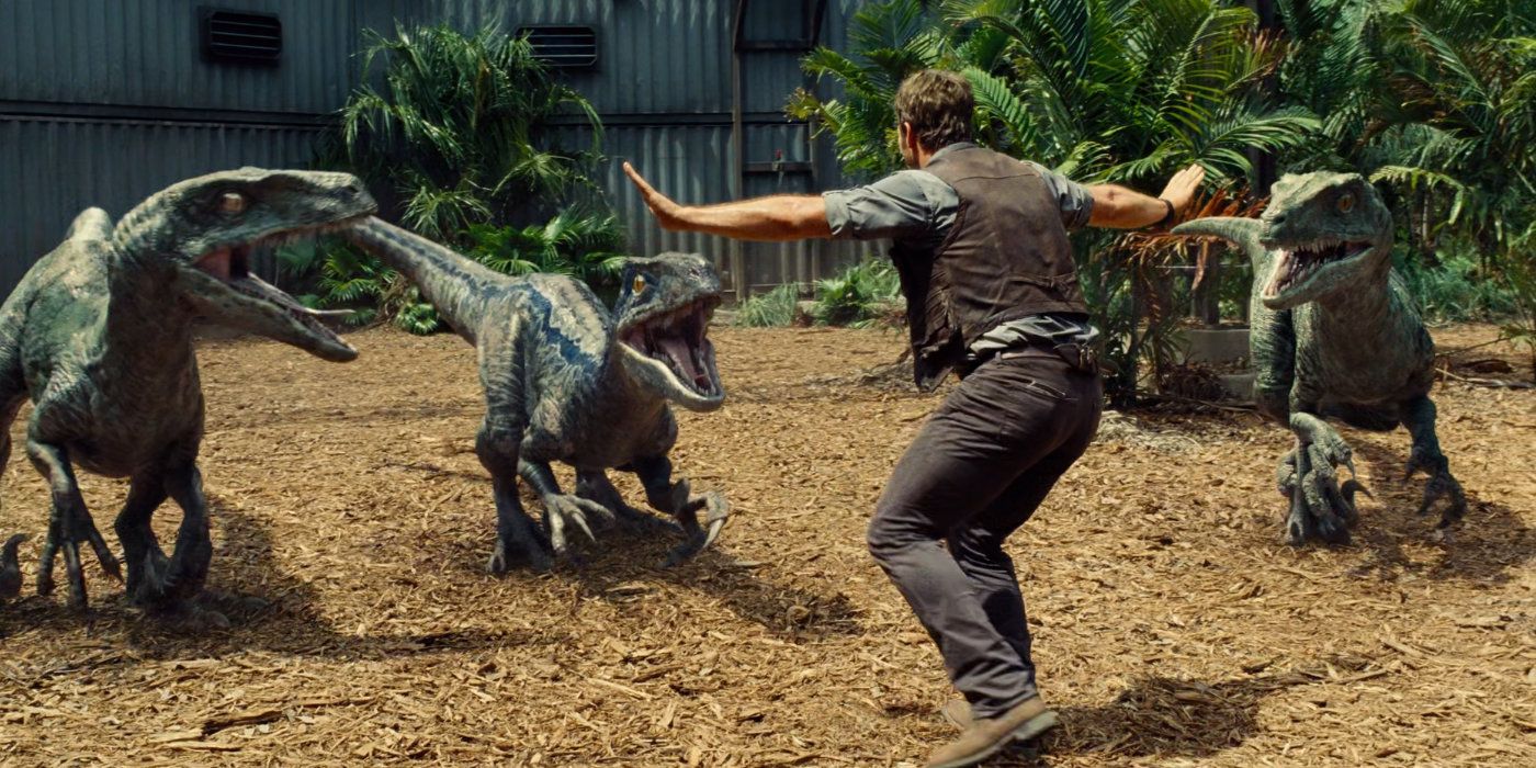 Jurassic Park/World Raptors - Owen Training Raptors