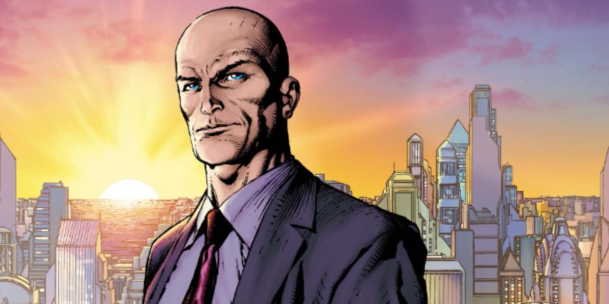 Lex Luthor stands over Metropolis