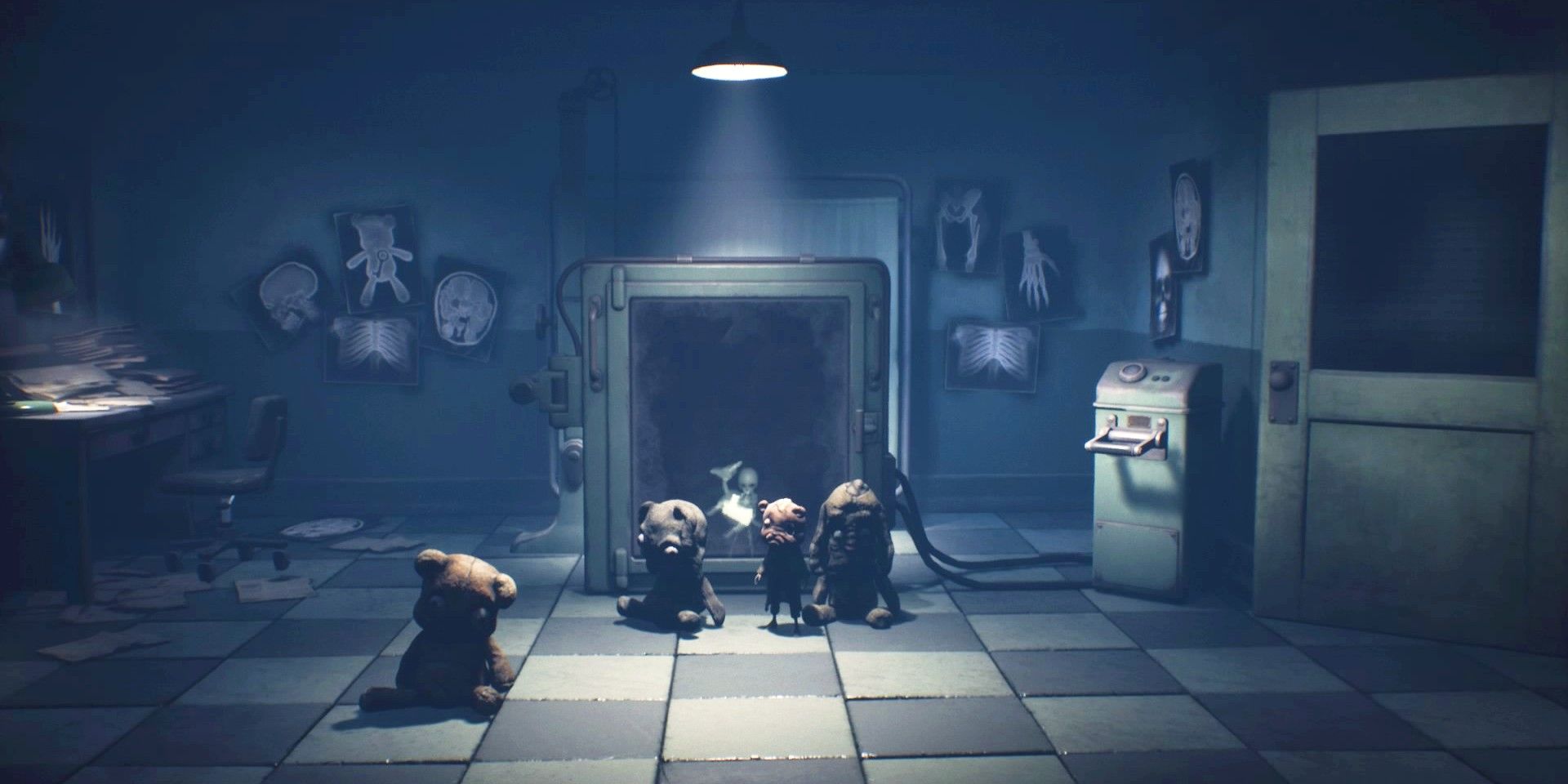 Creepy teddy bears in the game Little Nightmares 2 