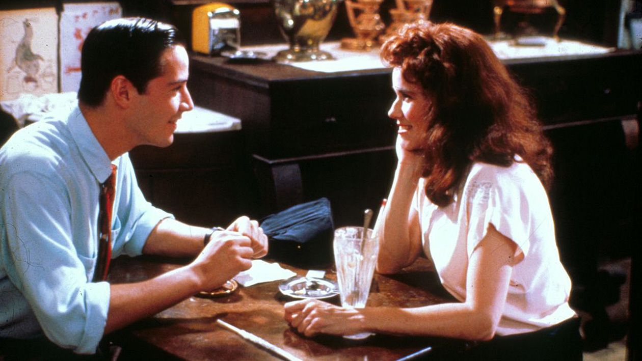 Keanu Reeves and Barbara Hershey in Tune in Tomorrow