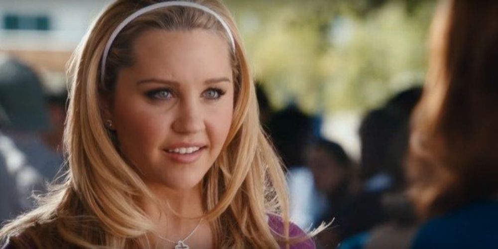 Marianne Bryant smiling in Easy A
