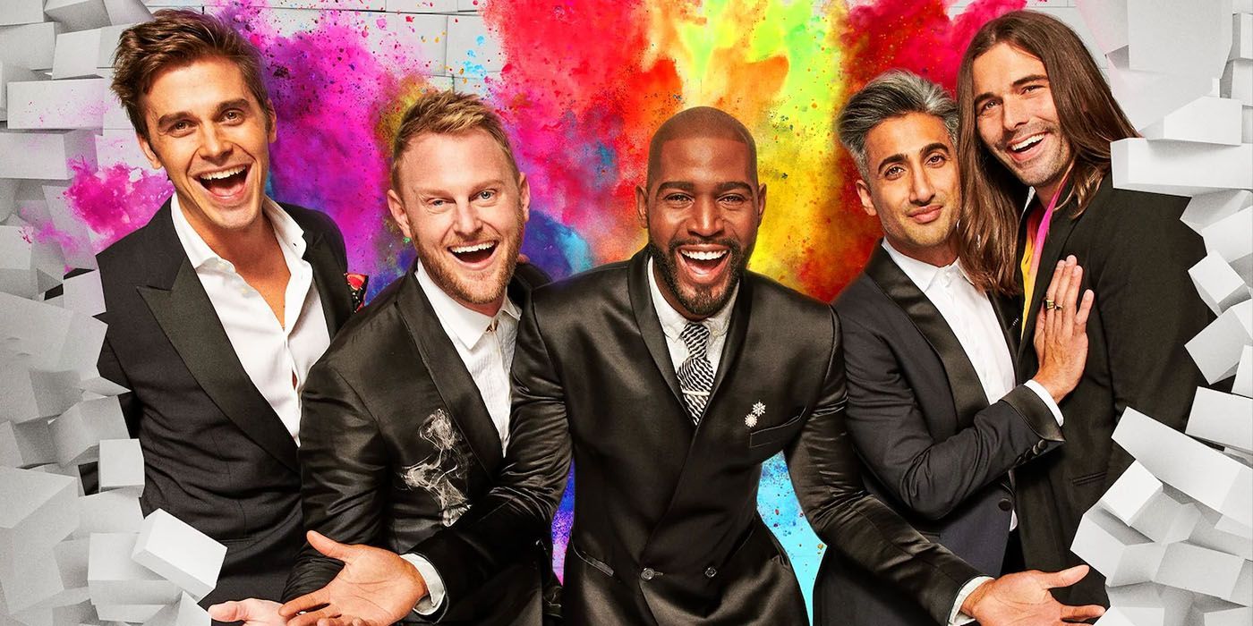 Cast of Queer Eye smiling for the photo