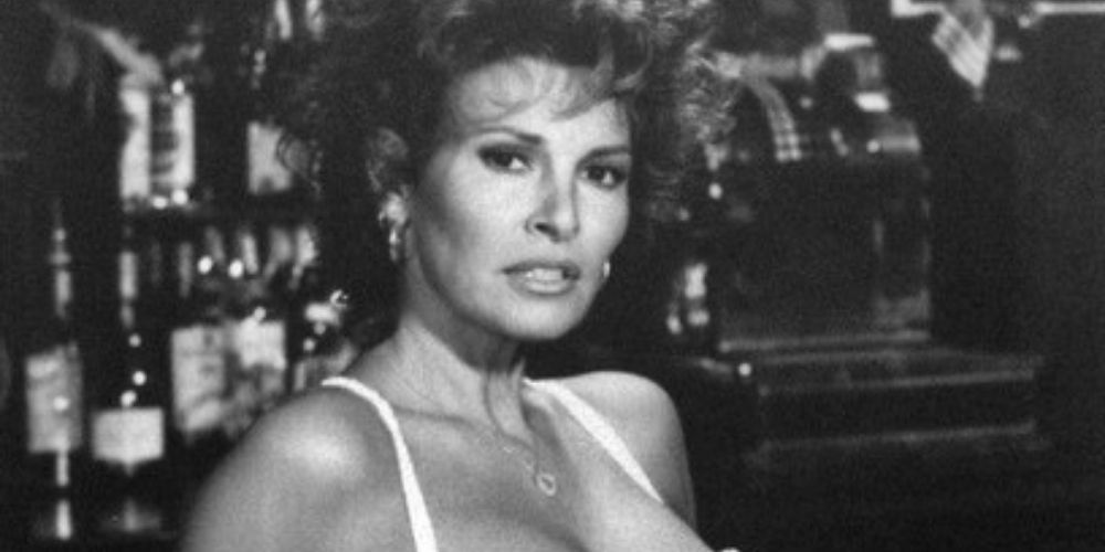 Raquel Welch in Scandal in a Small Town