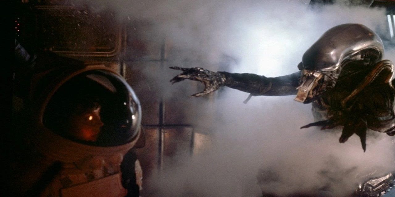 Ripley and the xenomorph in Alien