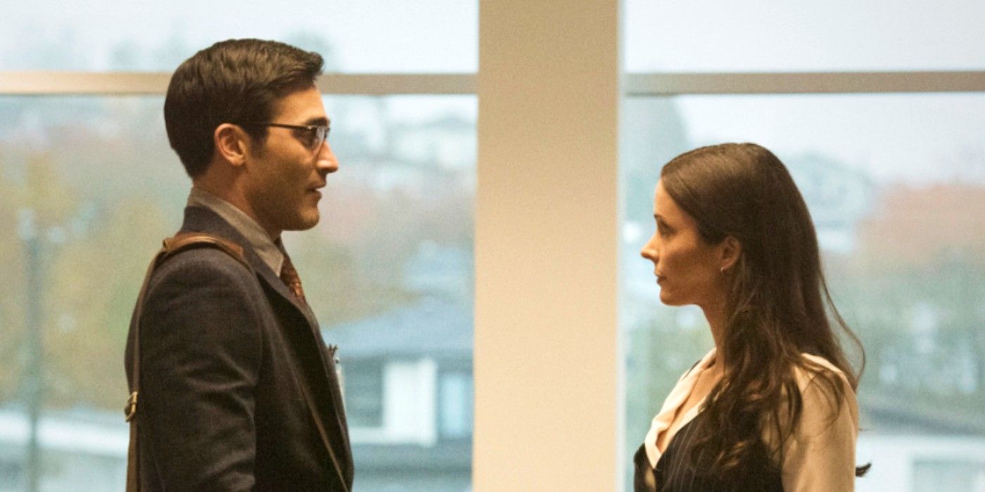 Superman &amp; Lois Images Reveal Clark &amp; Lois&#39; First Meeting At Daily Planet