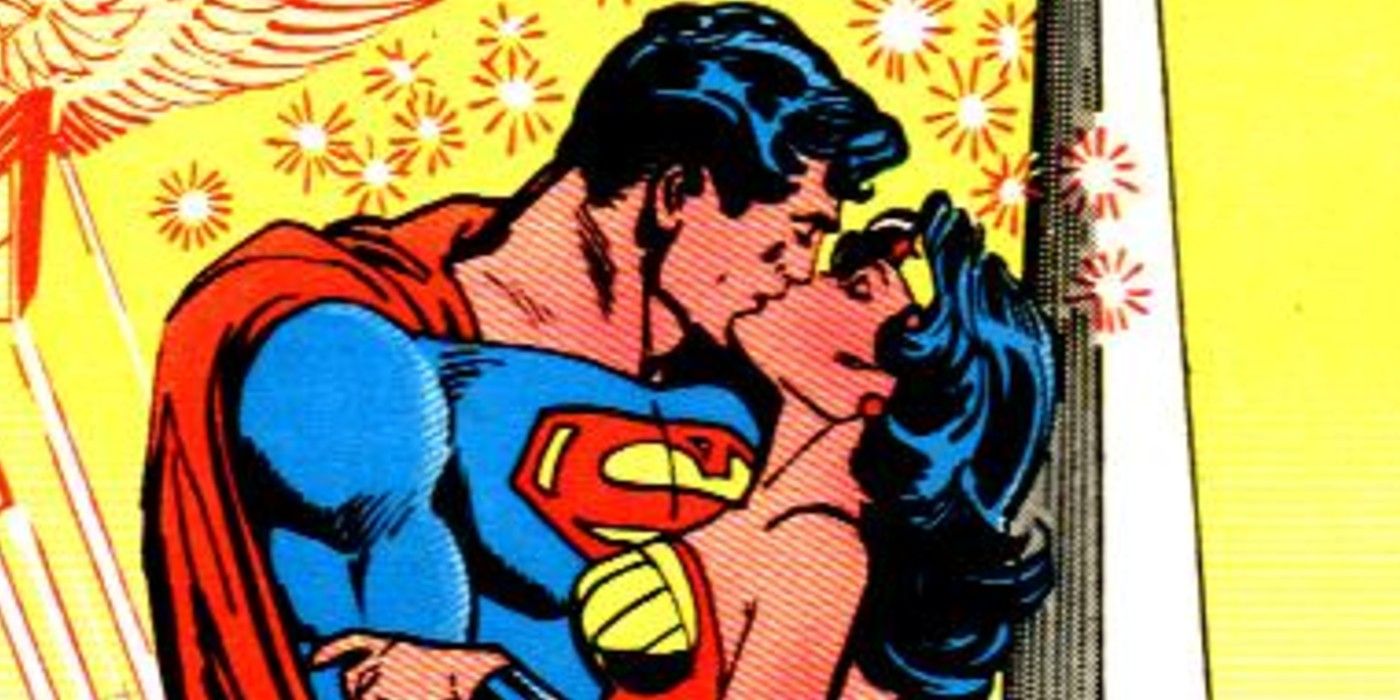 Superman and Wonder Woman Kissing Pre-Crisis