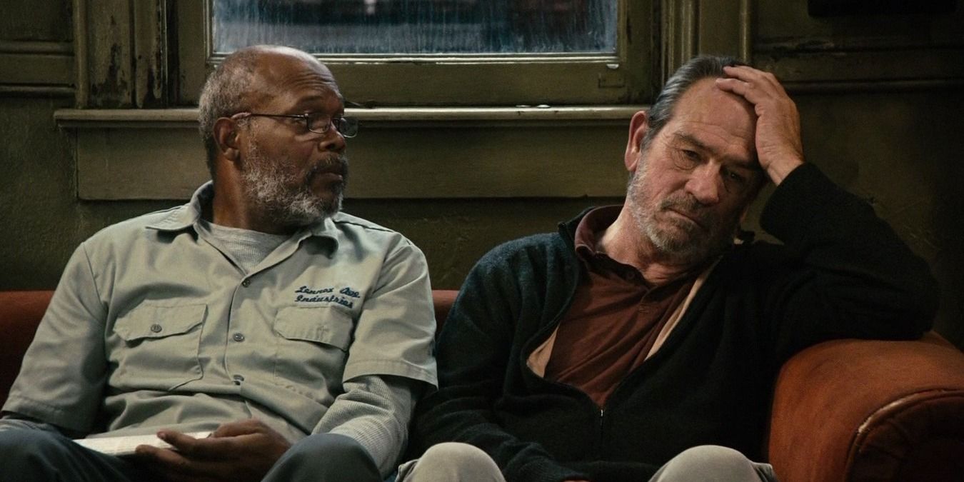 Samuel L Jackson and Tommy Lee Jones sitting on a couch in The Sunset Limited 2011