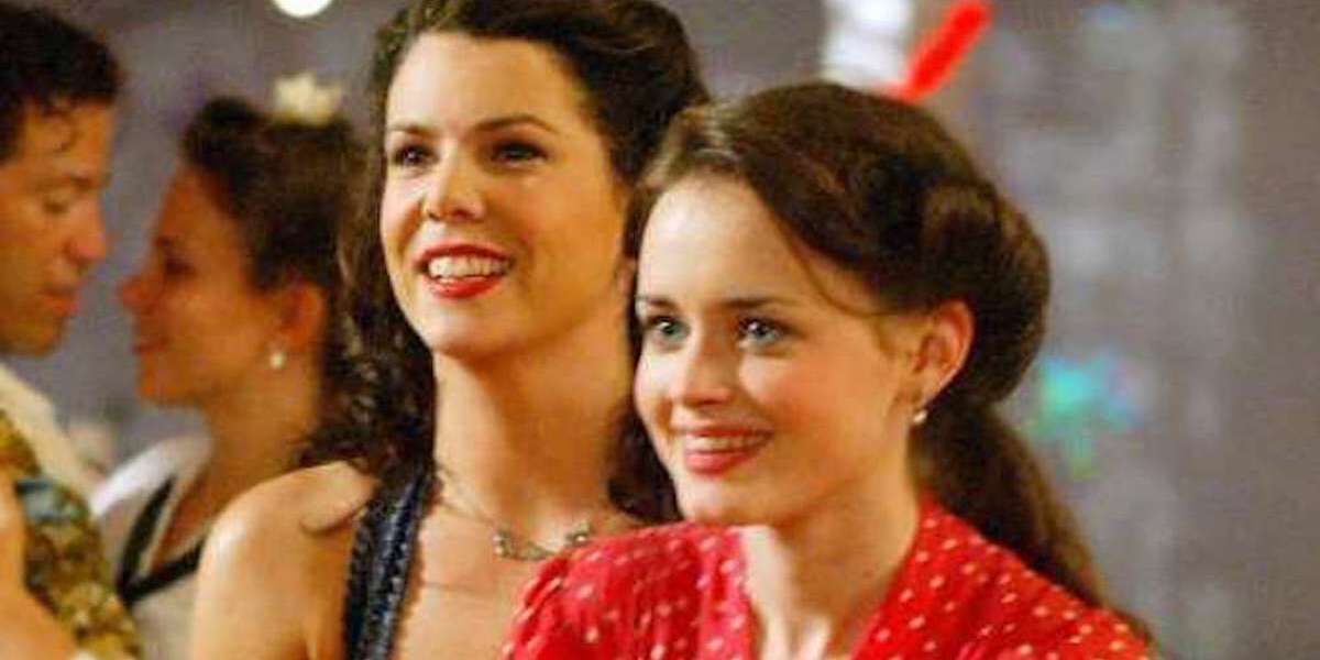 Gilmore Girls: The Characters' 10 Most Impractical Outfit Choices, Ranked