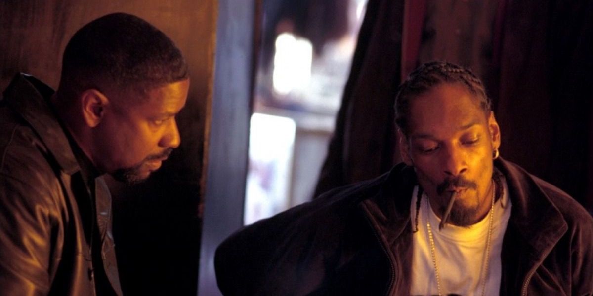 Denzel Washington and Snoop Dogg smoking in Training Day.