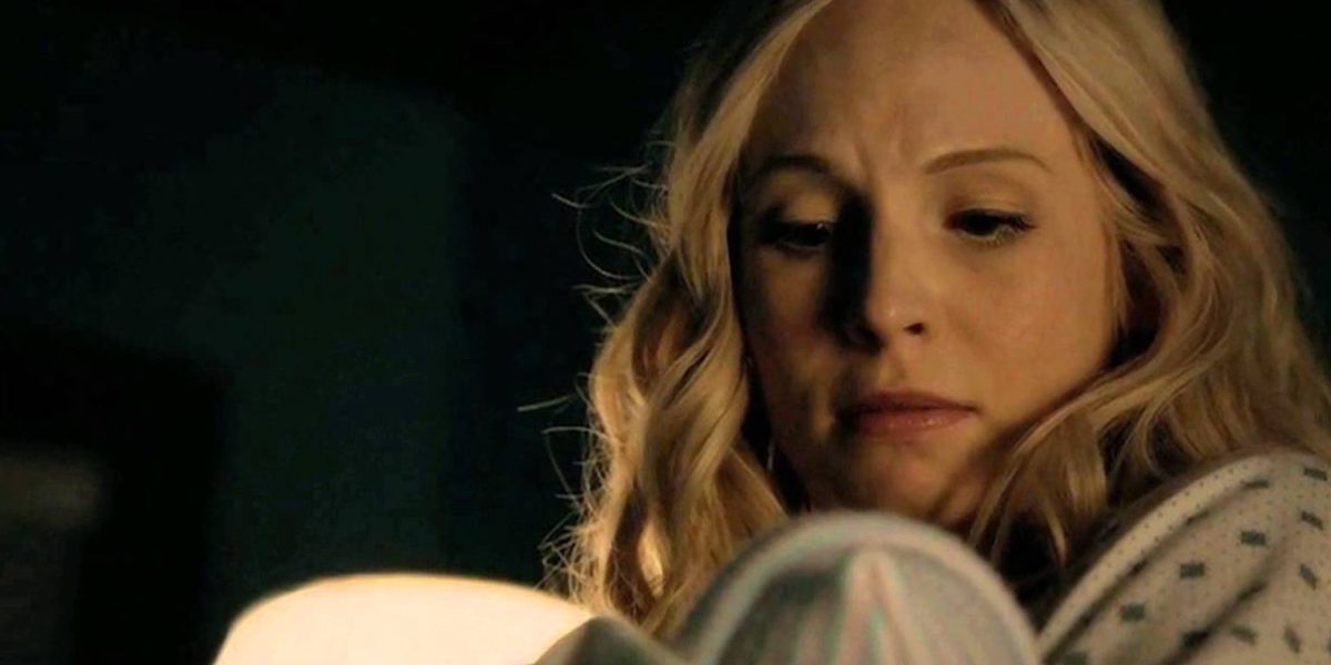 Caroline e as gêmeas na 7ª temporada de The Vampire Diaries