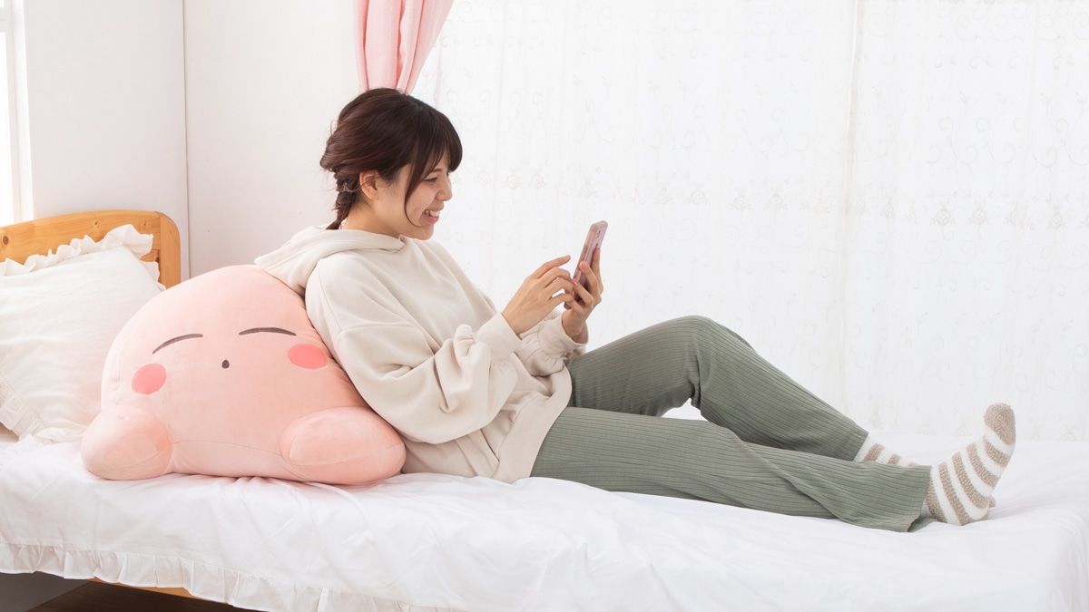 Giant Kirby Plush Ready To Send You To Dreamland