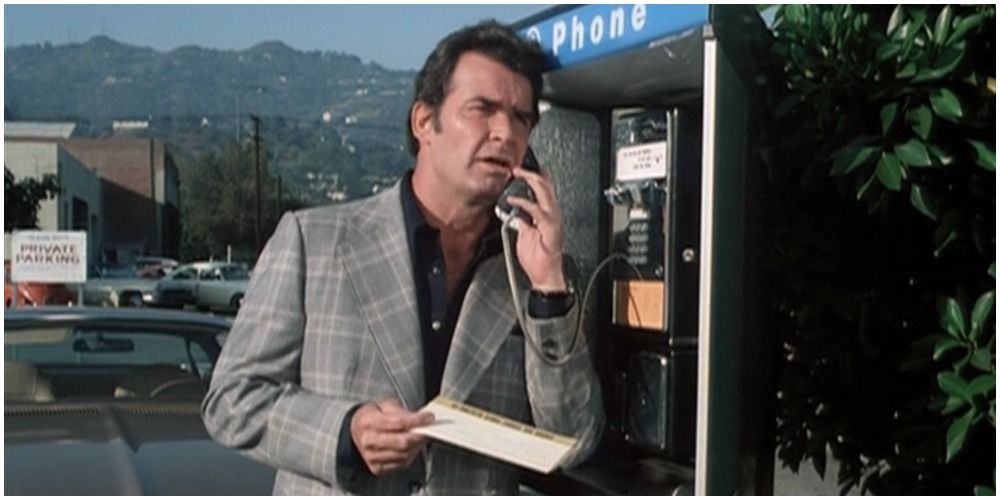 Jim Rockford on the phone.