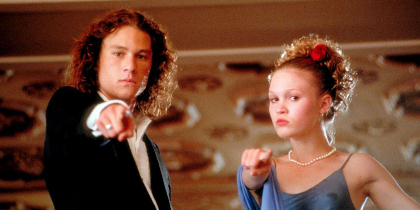Patrick and Kat pointing at the camera in 10 Things I Hate About You.