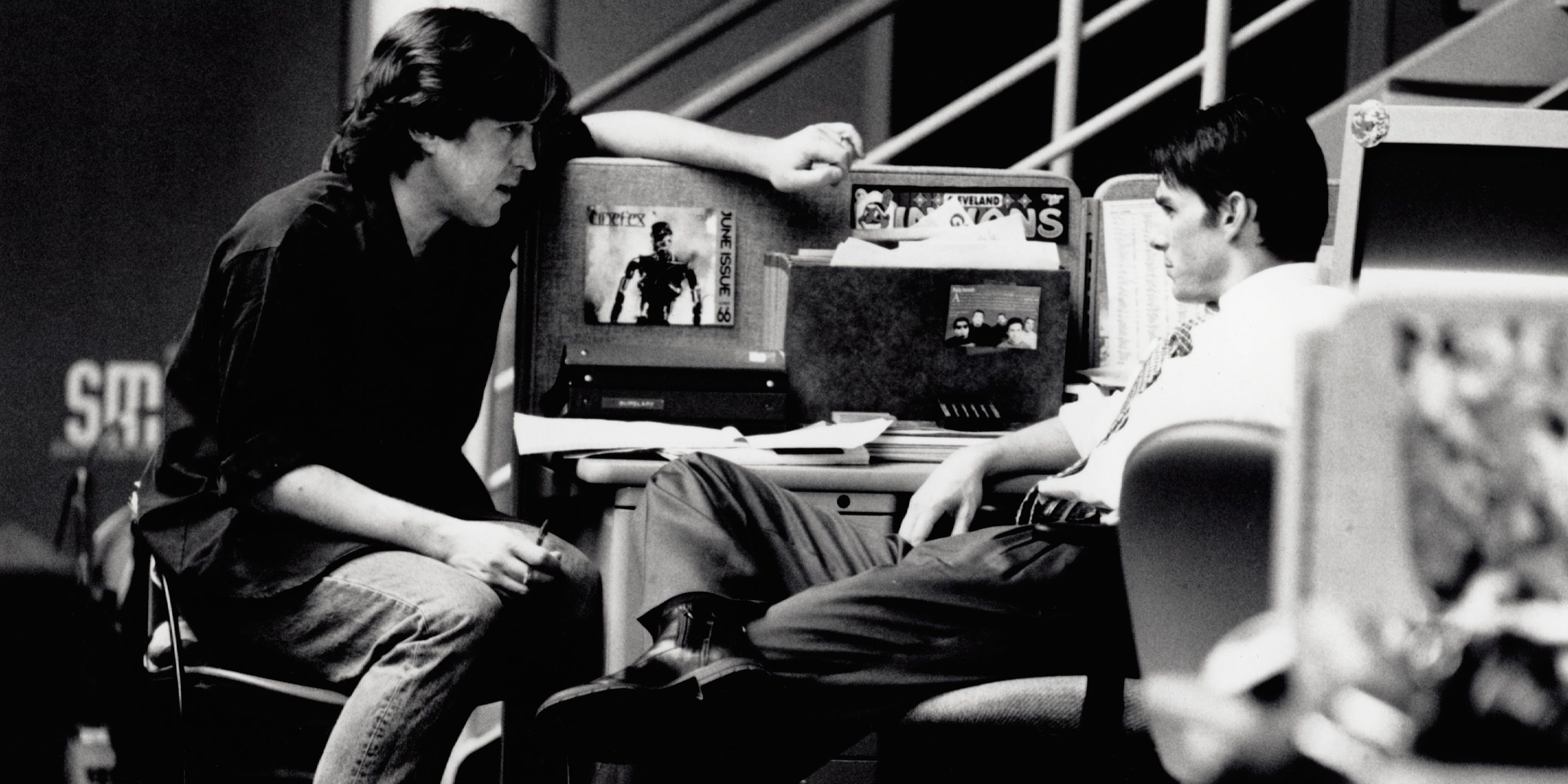 Tom Cruise and Cameron Crowe on set