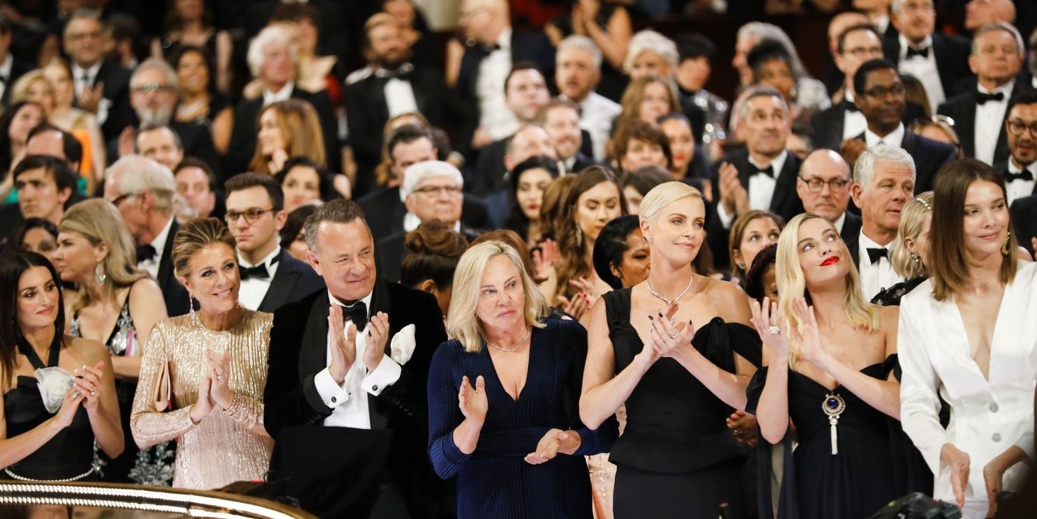 Oscar audience applauding.