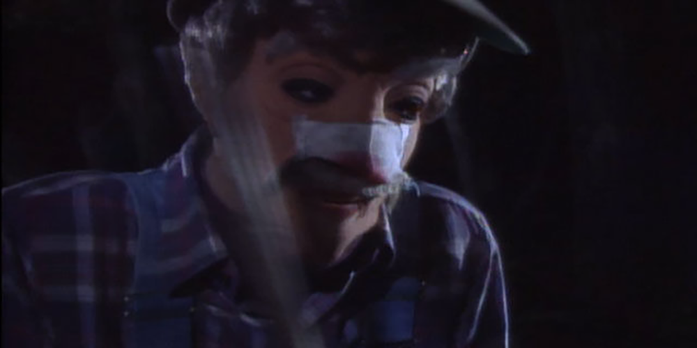Masked man with a wrecked nose in Zeke the Plumber episode
