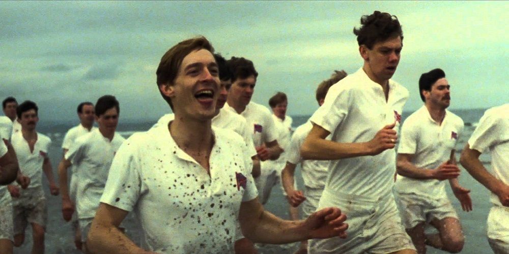 Harold and Eric run on the beach in Chariots of Fire
