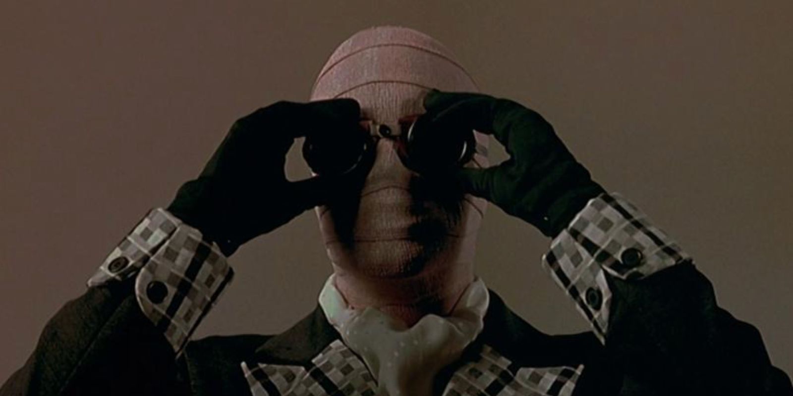 Chevy Chase As Nick Halloway in Memoirs Of An Invisible Man