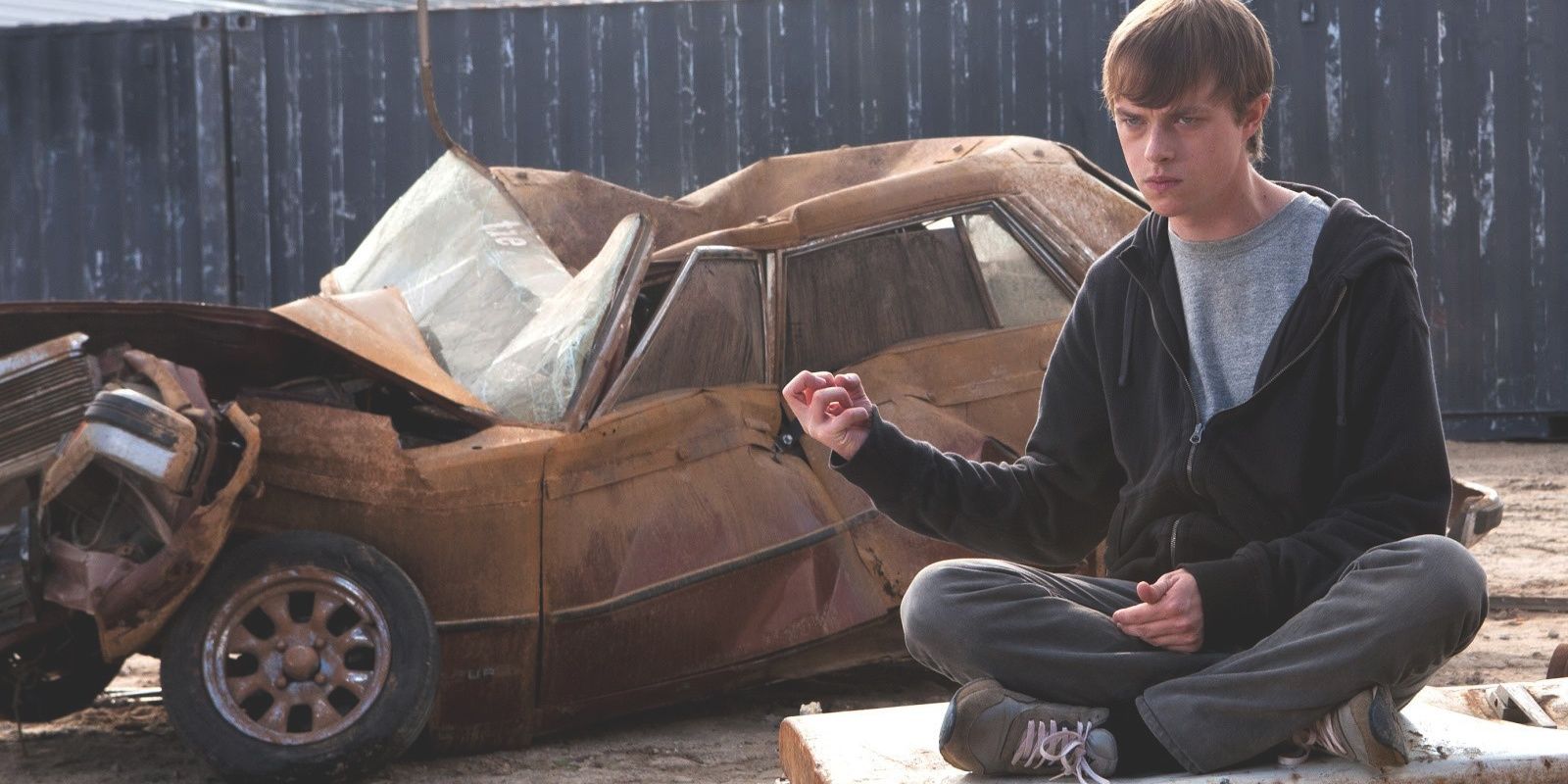 Andrew crushes a car with his mind in Chronicle