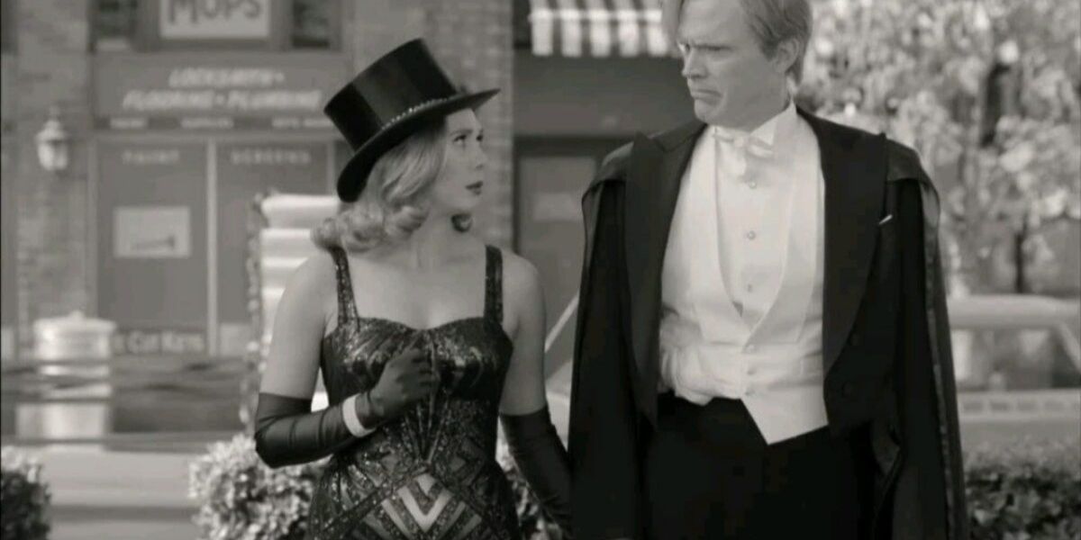Elizabeth Olsen &amp; Paul Bettany as Wanda &amp; Vision in black and white for a magic show in WandaVision