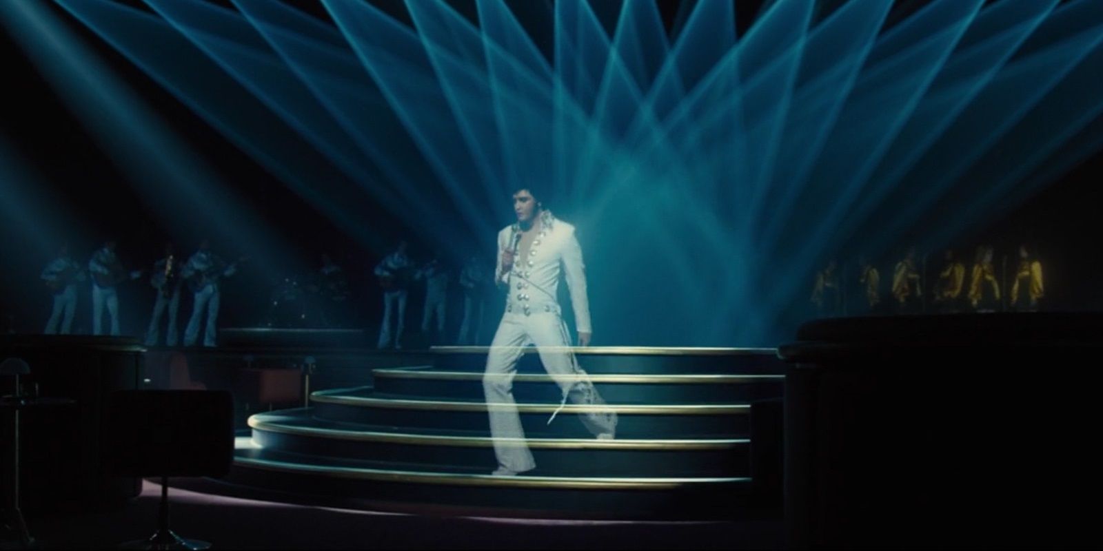 Elvis Presley's hologram in Blade Runner 2049