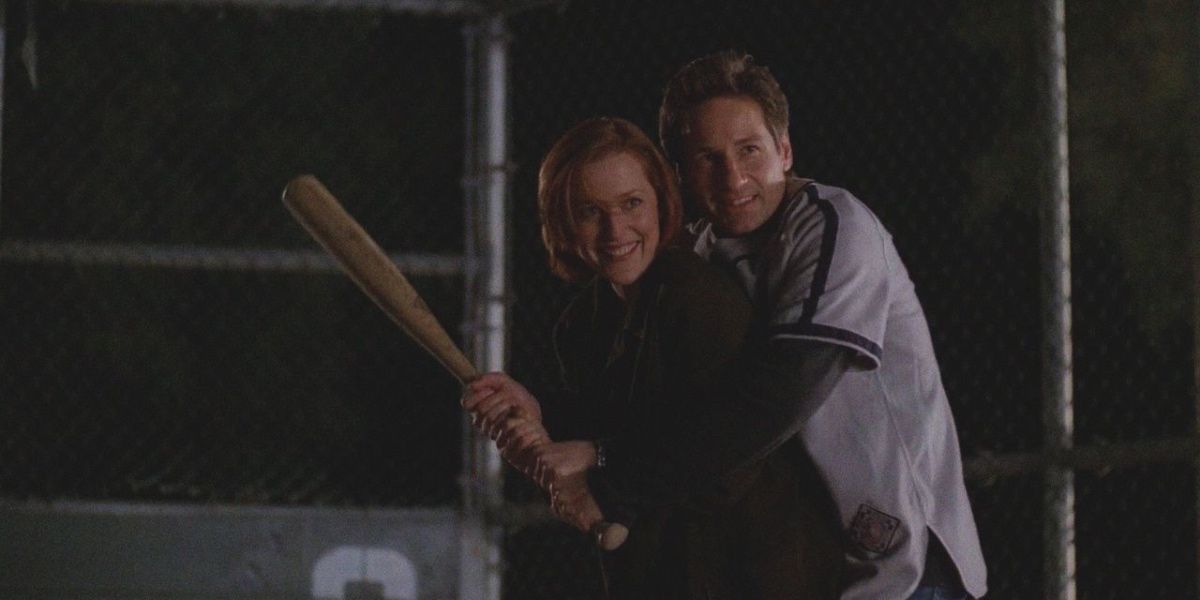 Fox and Dana have a baseball date in The X-Files