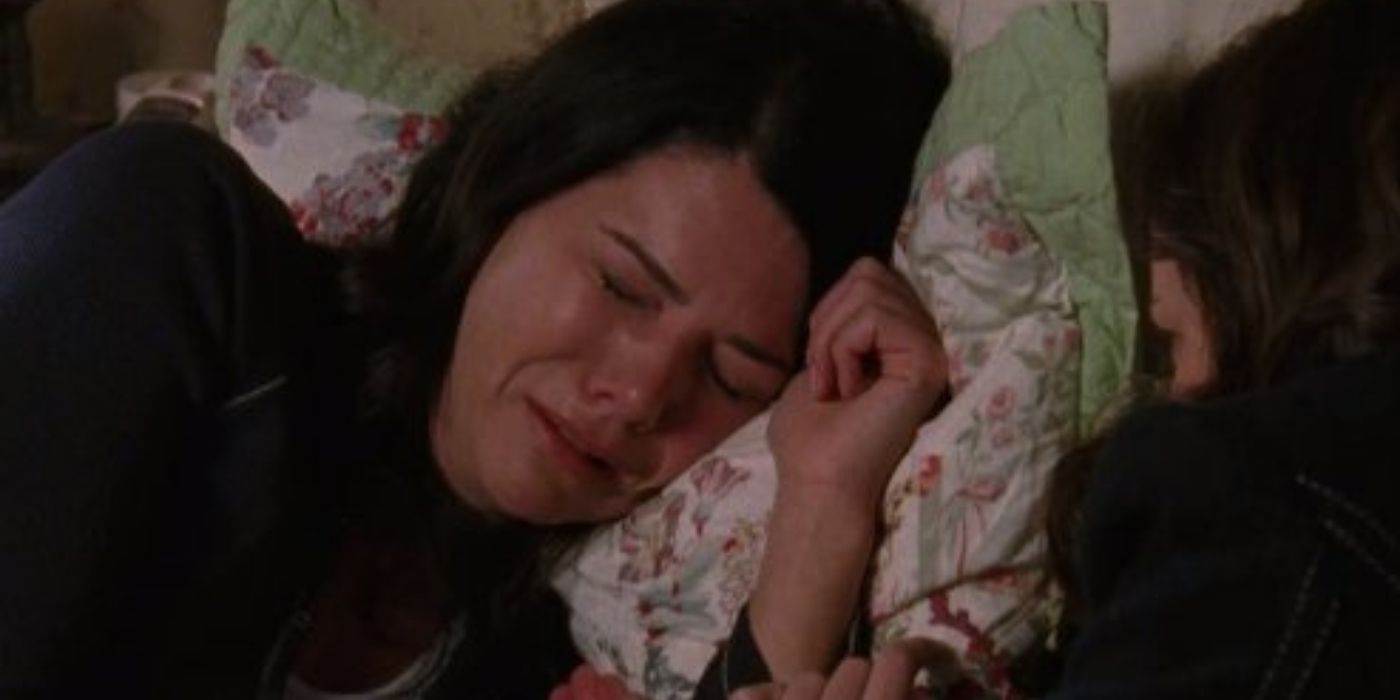 Lorelai cries herself to sleep in the Gilmore Girls episode 