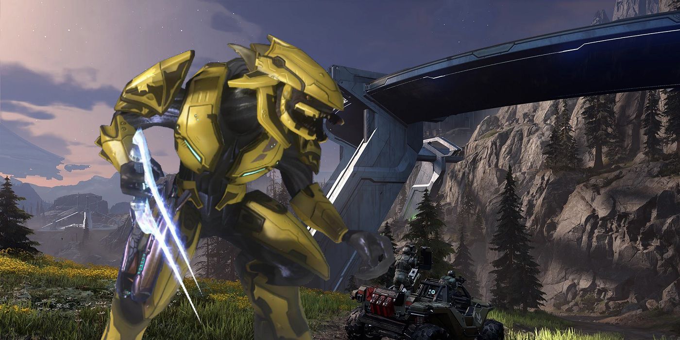 Halo Infinite screenshot with an energy sword weilding Elite.
