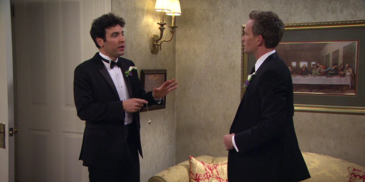 Ted gives Barney the locket for Robin in How I Met Your Mother.