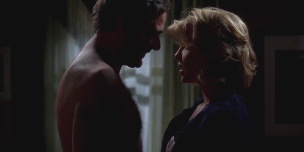 Izzie and Denny about to kiss in Grey&rsquo;s Anatomy
