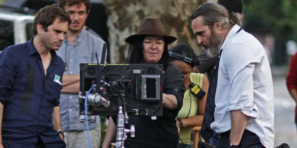 Lynne Ramsay and Joaquin Phoenix on the set of You Were Never Really Here