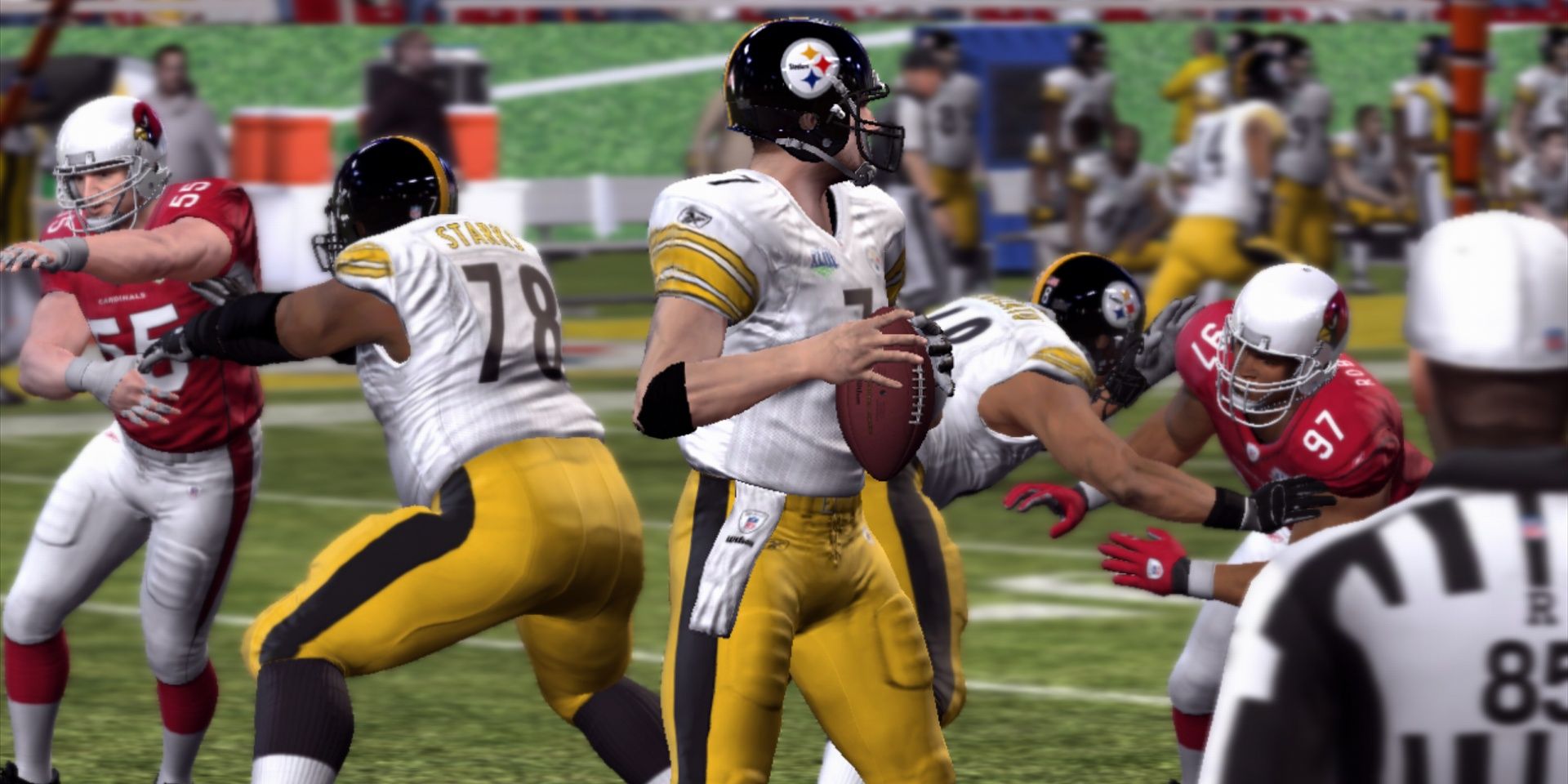 A Steelers quarterback looks for an opening in Madden 10.
