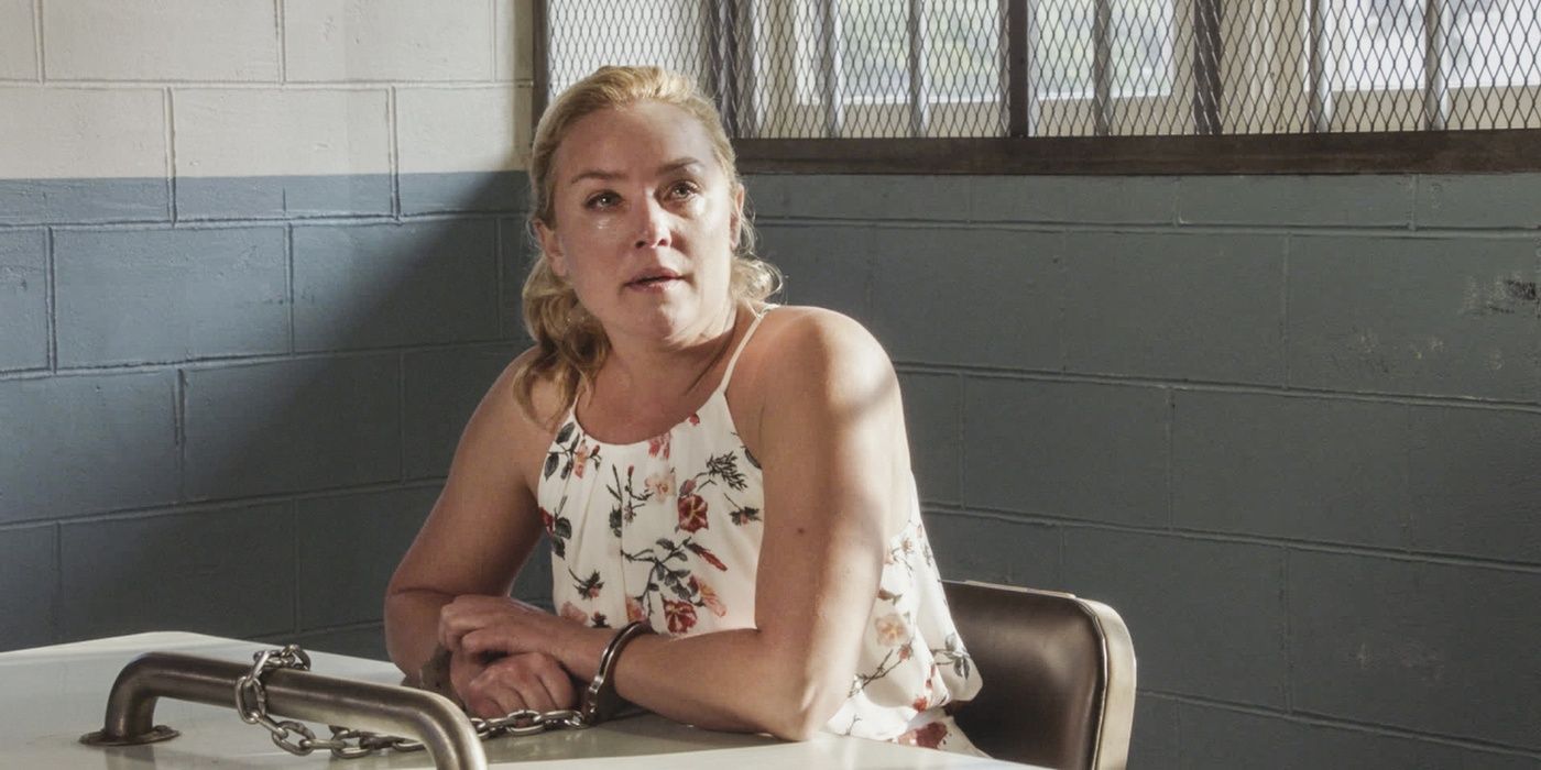 Elisabeth Röhm's Doctor Madison Gray is confined to an interrogation desk in Hawaii Five-0