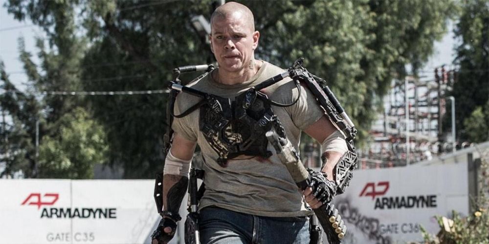 Matt Damon running toward the camera in Elysium (2013)