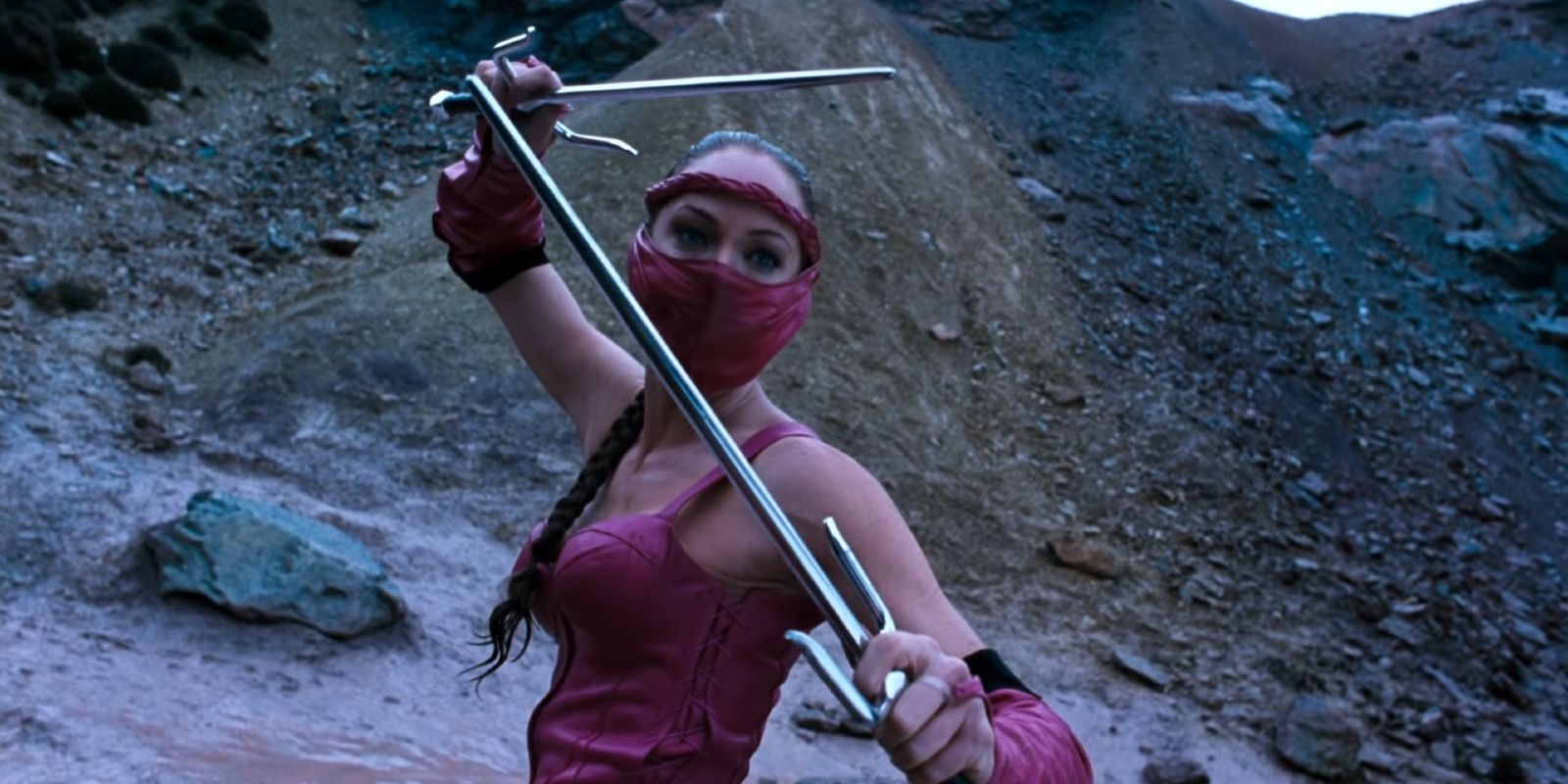Mileena with knives confronting Sonya Blade in Mortal Kombat Annihilation