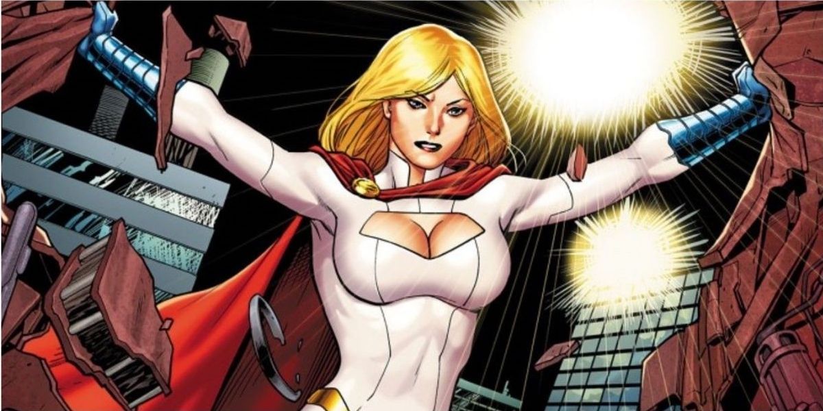 Power Girl lifts metal beams on Earth 2