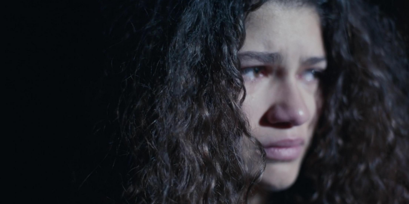 Rue cries on stage in Euphoria