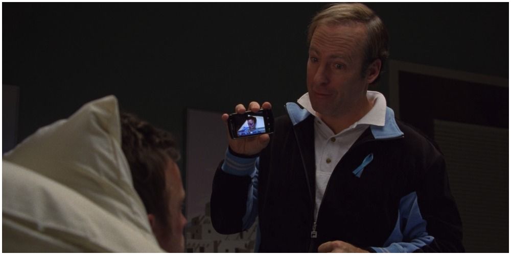 Saul visits Jesse in hospital after he was assaulted by Hank in Breaking Bad