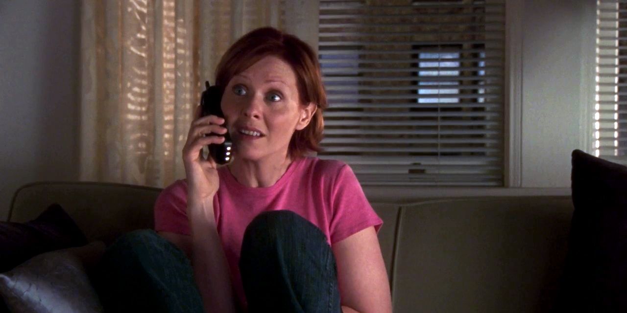 Miranda on the phone in her apartment on Sex and the City