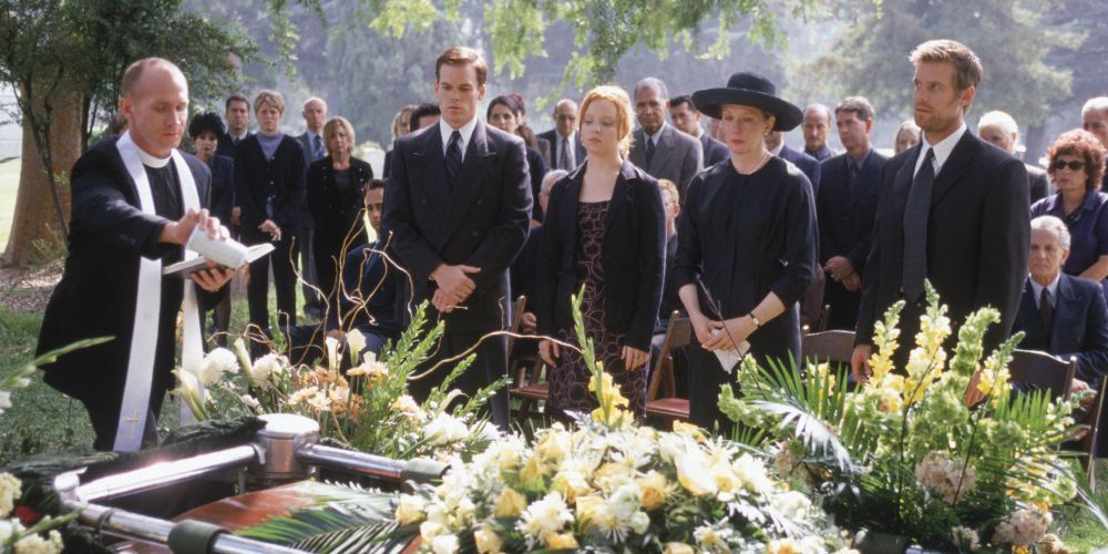 The Fischer family attending Nathan Fisher Sr.'s funeral in the very first episode of Six Feet Under