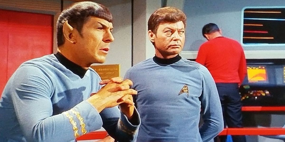 Star Trek: 5 Times Spock Saved The Day With Logic (& 5 Times He Used 