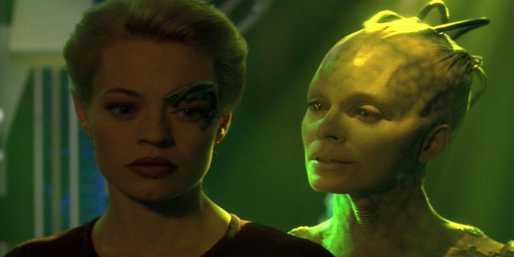 The Borg Queen tempts and threatens seven of nine aboard a Borg ship.