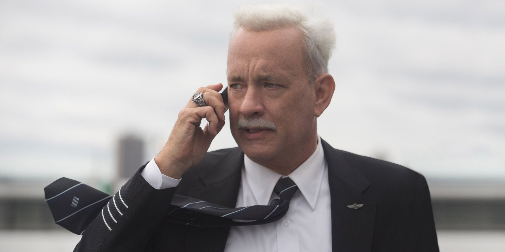 Tom Hanks in Sully on the phone