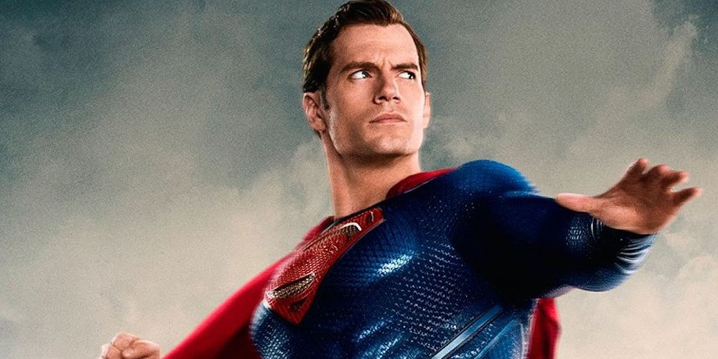 Henry Cavill Superman da Liga da Justiça em uma pose heróica