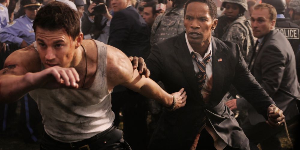 Channing Tatum and Jamie Foxx's characters fleeing disaster in White House Down