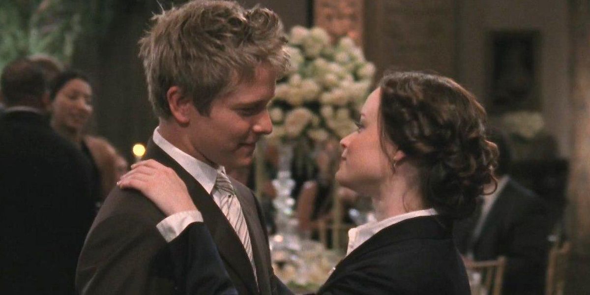 Rory and Logan dancing a wedding on Gilmore Girls