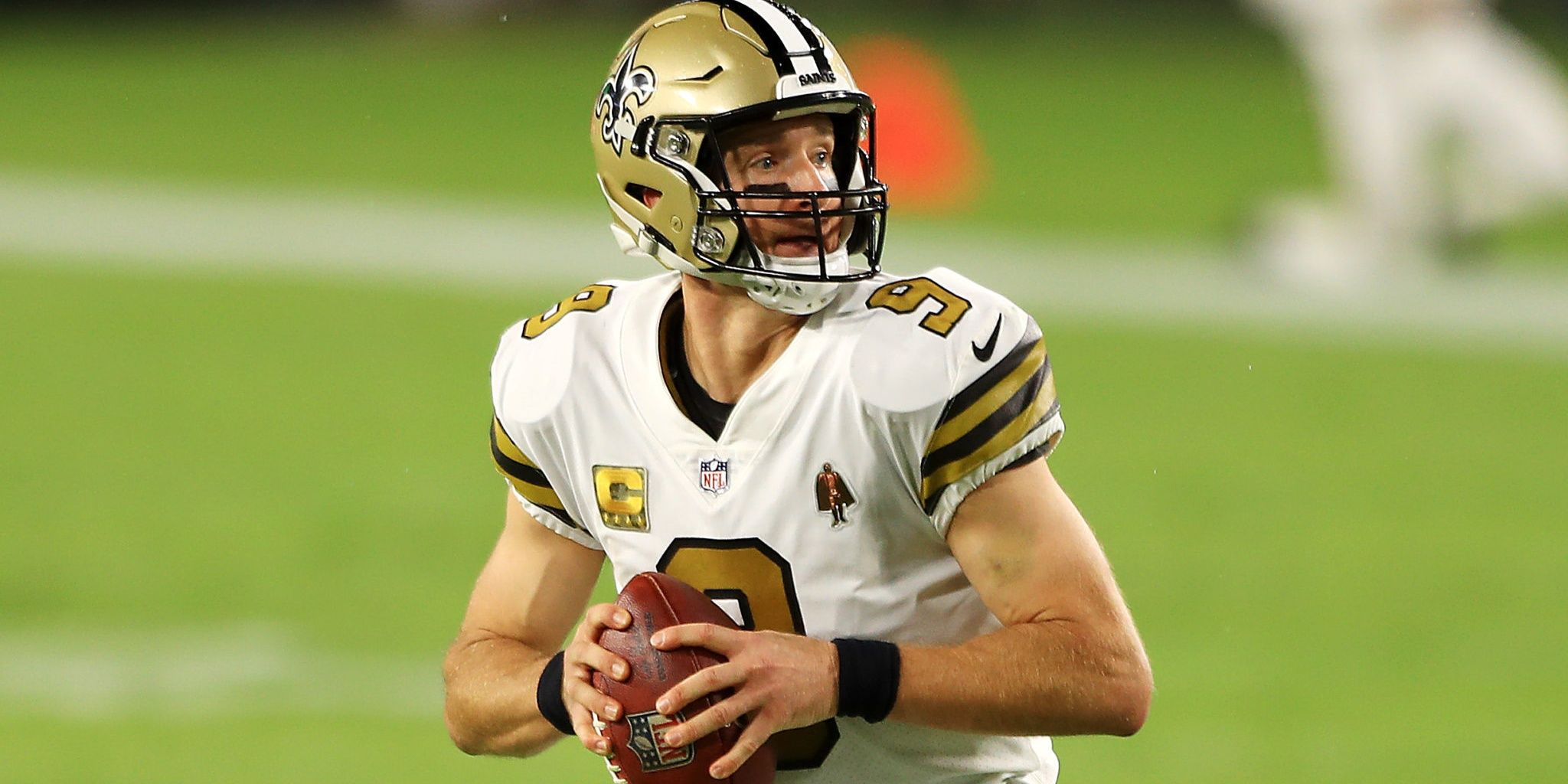 Drew Brees playing for the Saints 