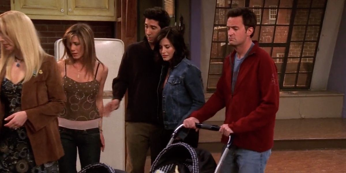 Chandler and the gang leave the apartment in in Friends