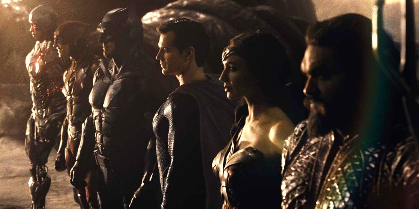 The team lines up in Justice League