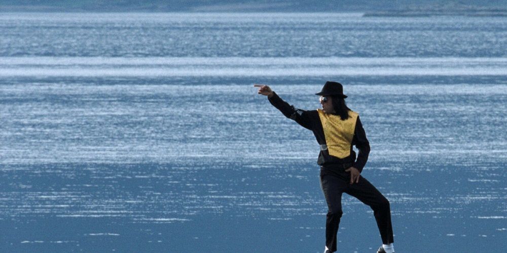 Diego Luna as Michael Jackson in Mister Lonely